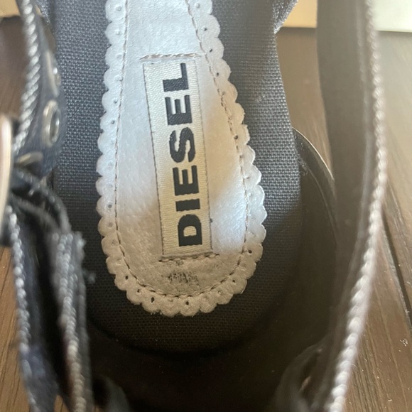 Diesel 1978 Women’s Water Lily Sandals - Picture 14 of 14